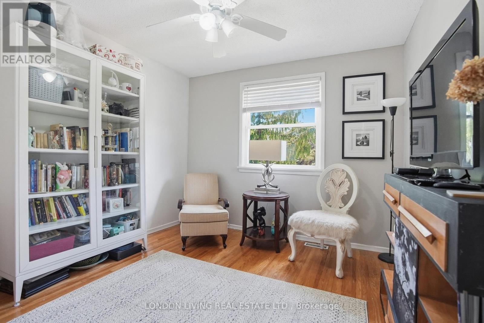 388 HOMESTEAD COURT - 23