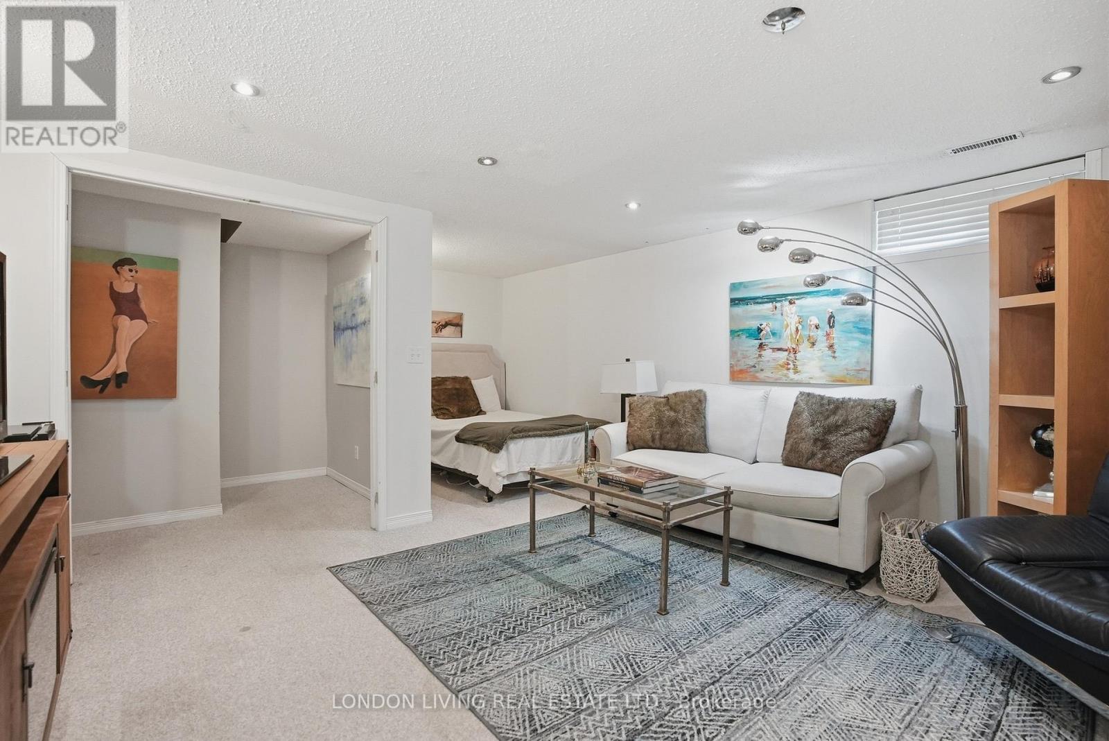 388 HOMESTEAD COURT - 27