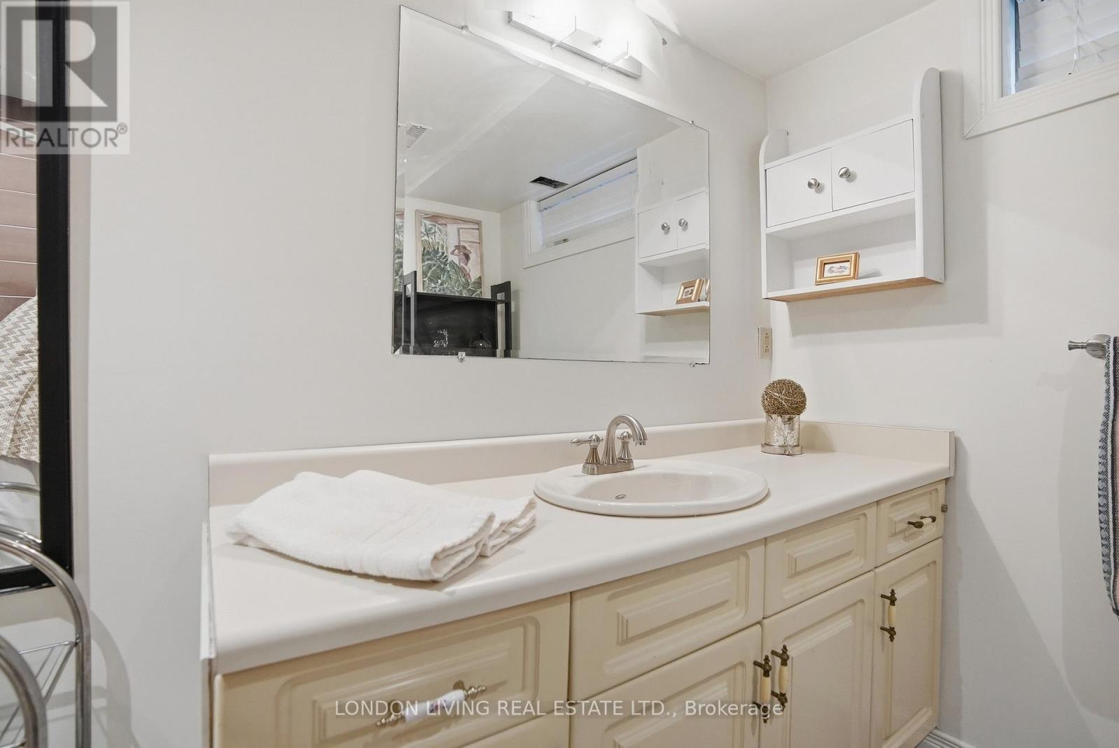 388 HOMESTEAD COURT - 29
