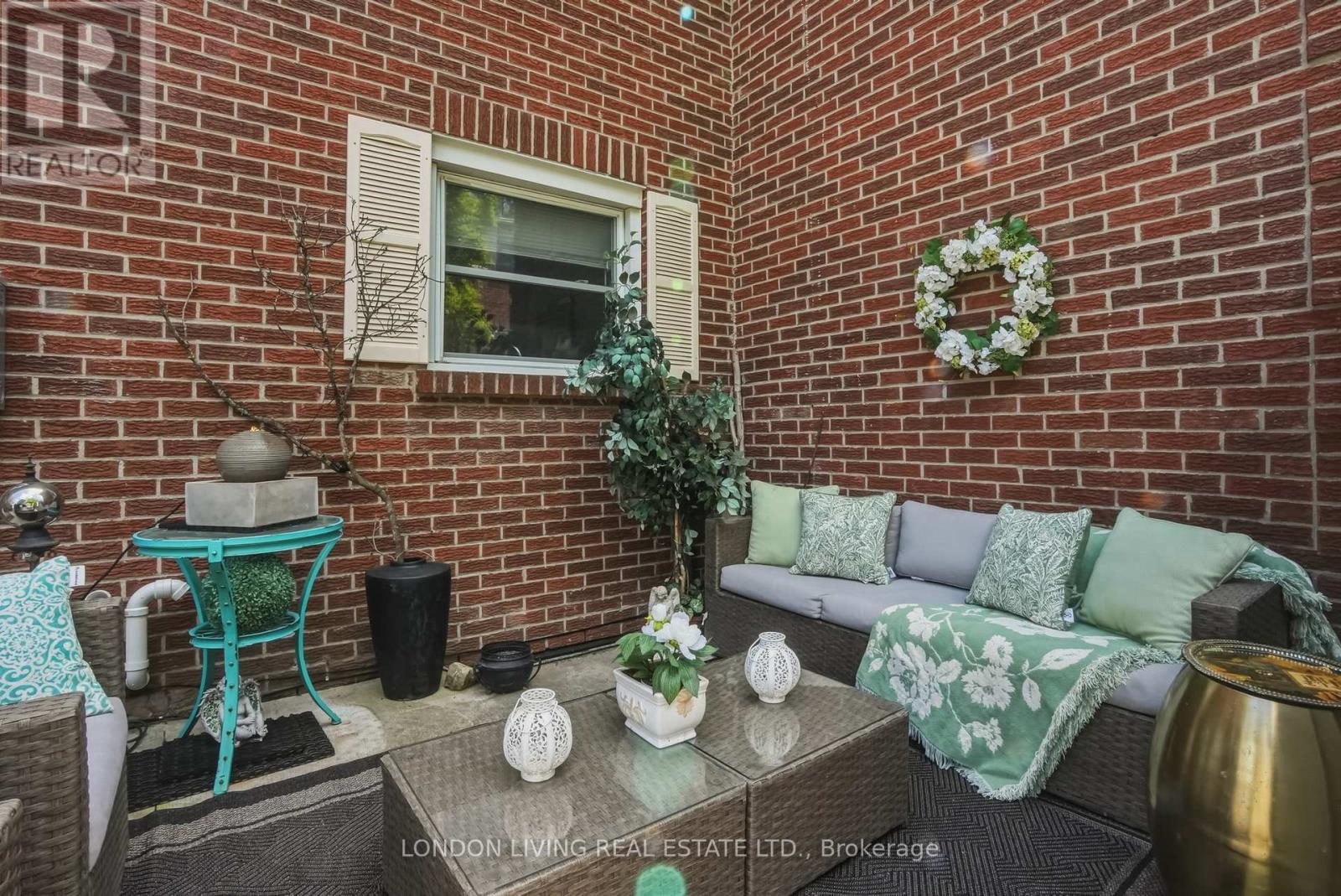 388 HOMESTEAD COURT - 37