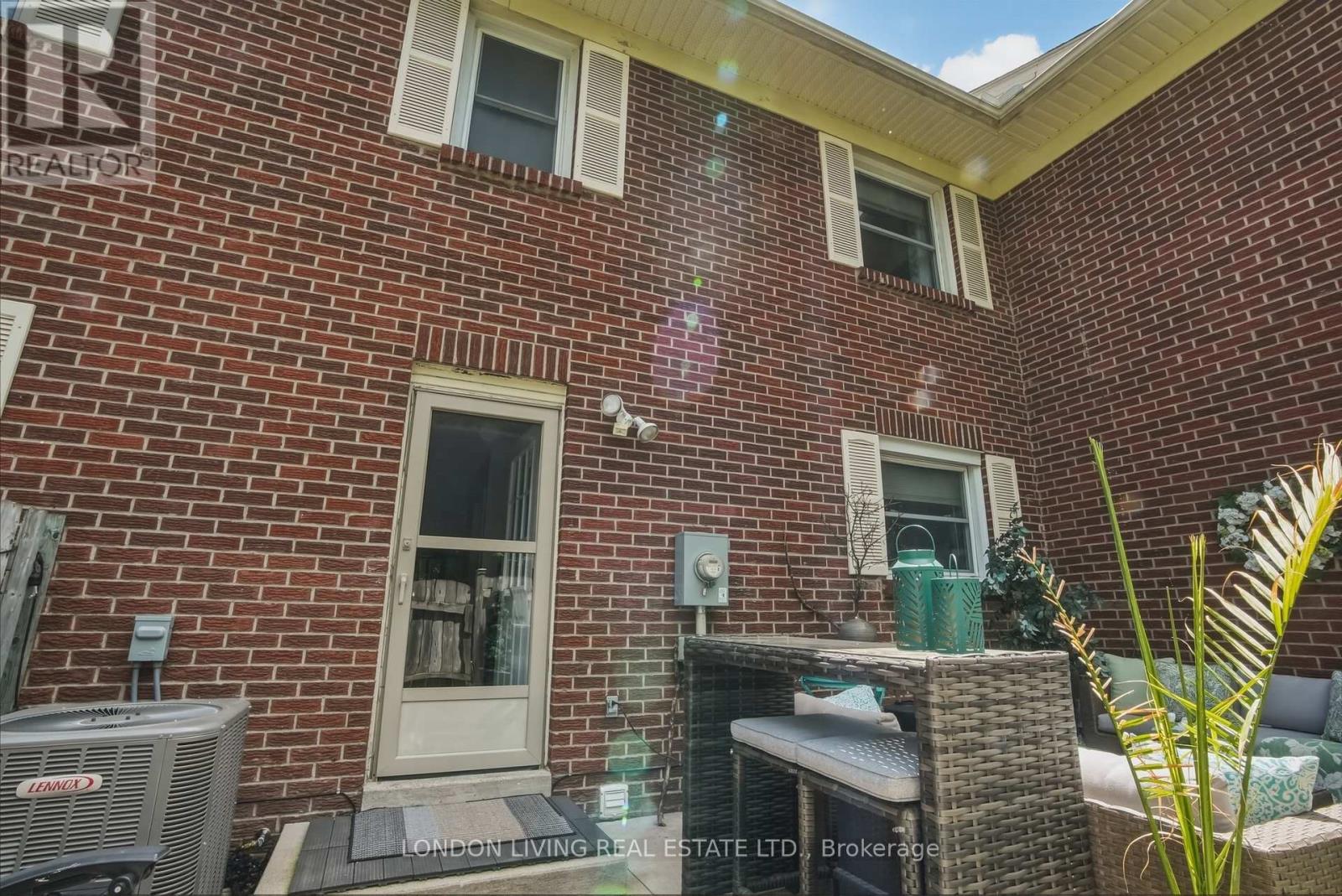388 HOMESTEAD COURT - 38