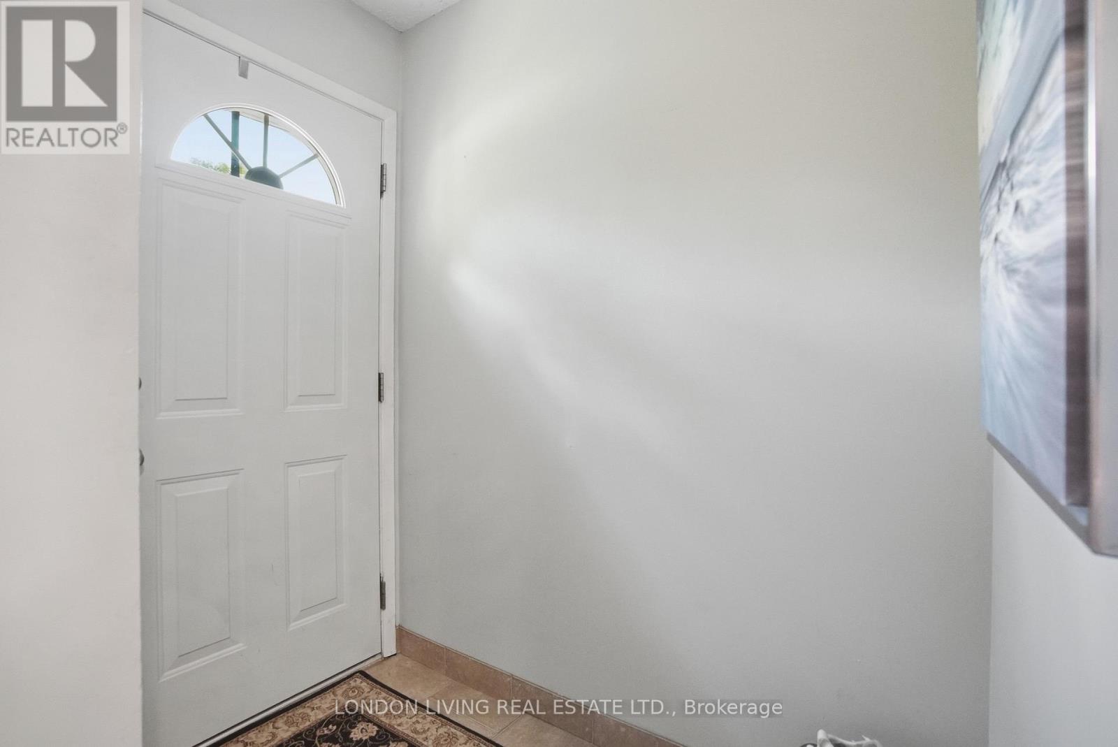 388 HOMESTEAD COURT - 4