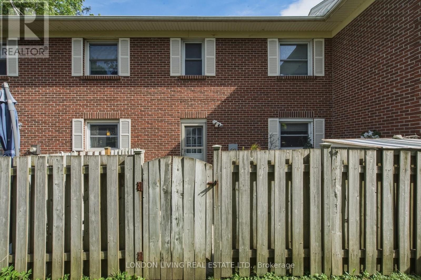 388 HOMESTEAD COURT - 40