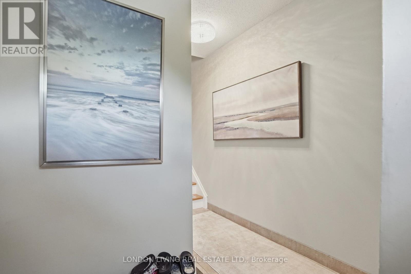 388 HOMESTEAD COURT - 5