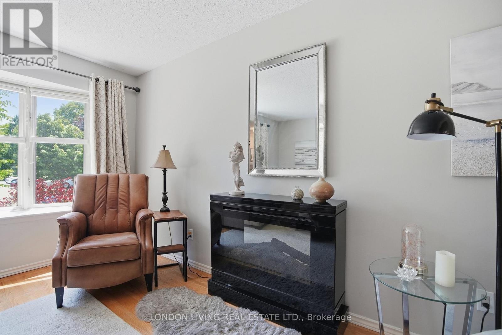 388 HOMESTEAD COURT - 7