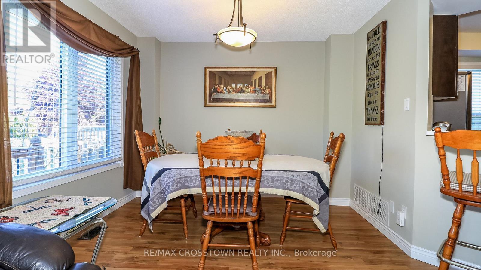 67 DONALD CRESCENT - 11