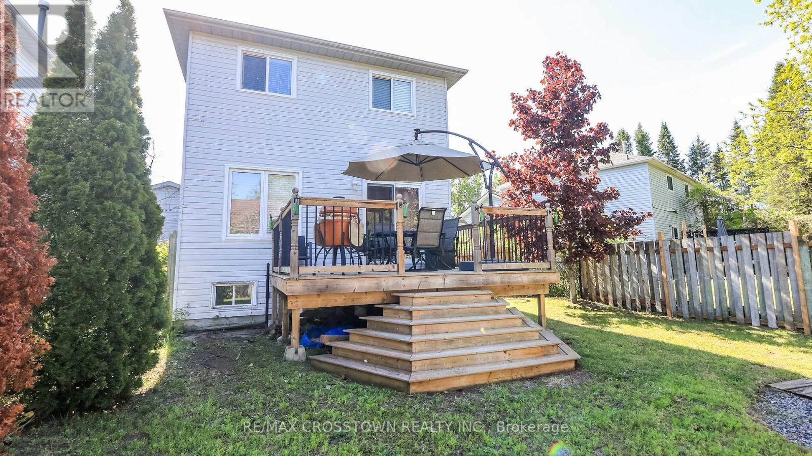 67 DONALD CRESCENT - 34
