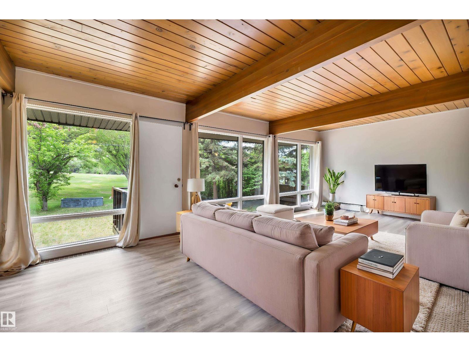 26 SABLE CR — photo 61