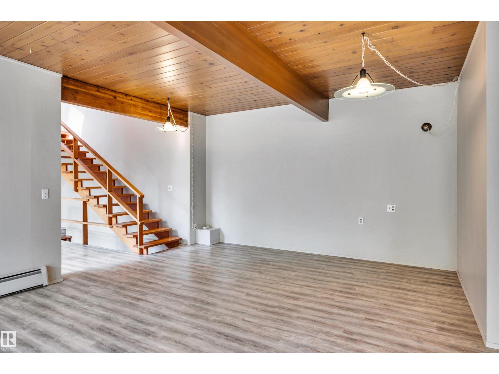 26 SABLE CR — photo 9