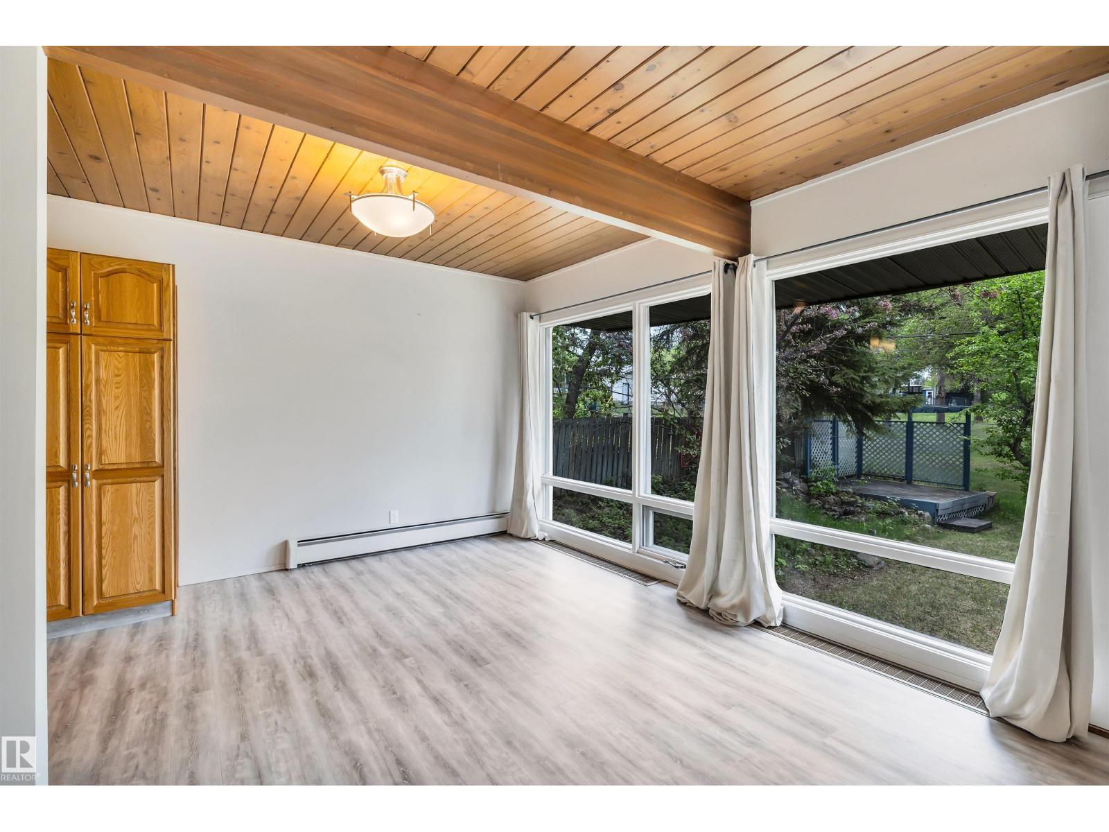 26 SABLE CR — photo 12