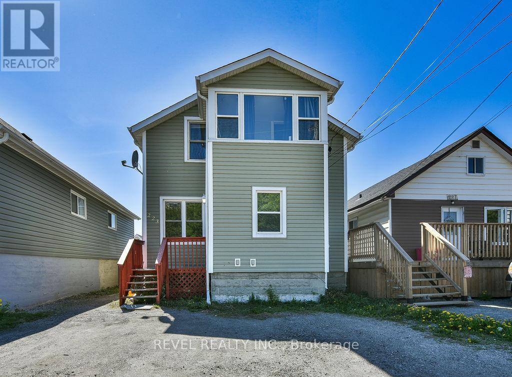 223 CEDAR STREET N