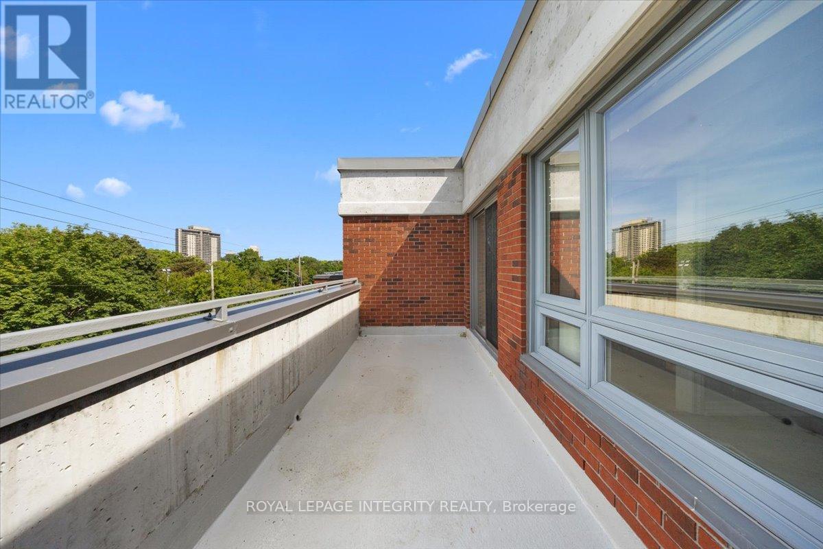 #PH5 939 NORTH RIVER ROAD - 20