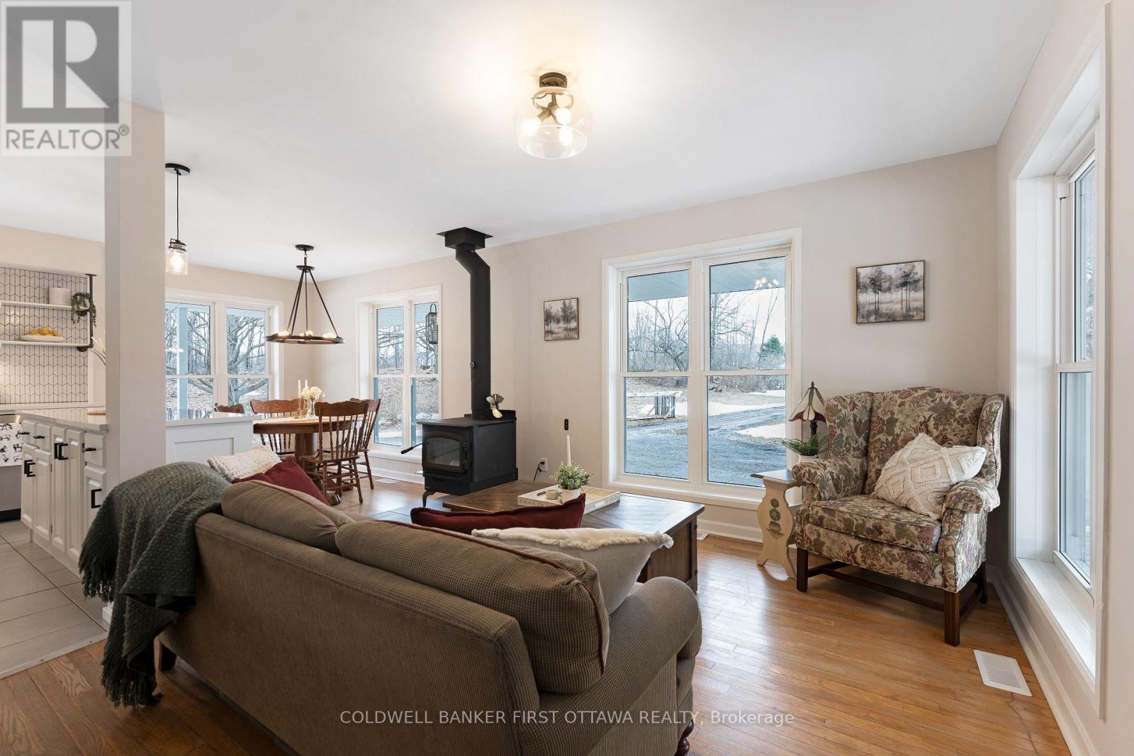 2511 CONCESSION 10C - 11