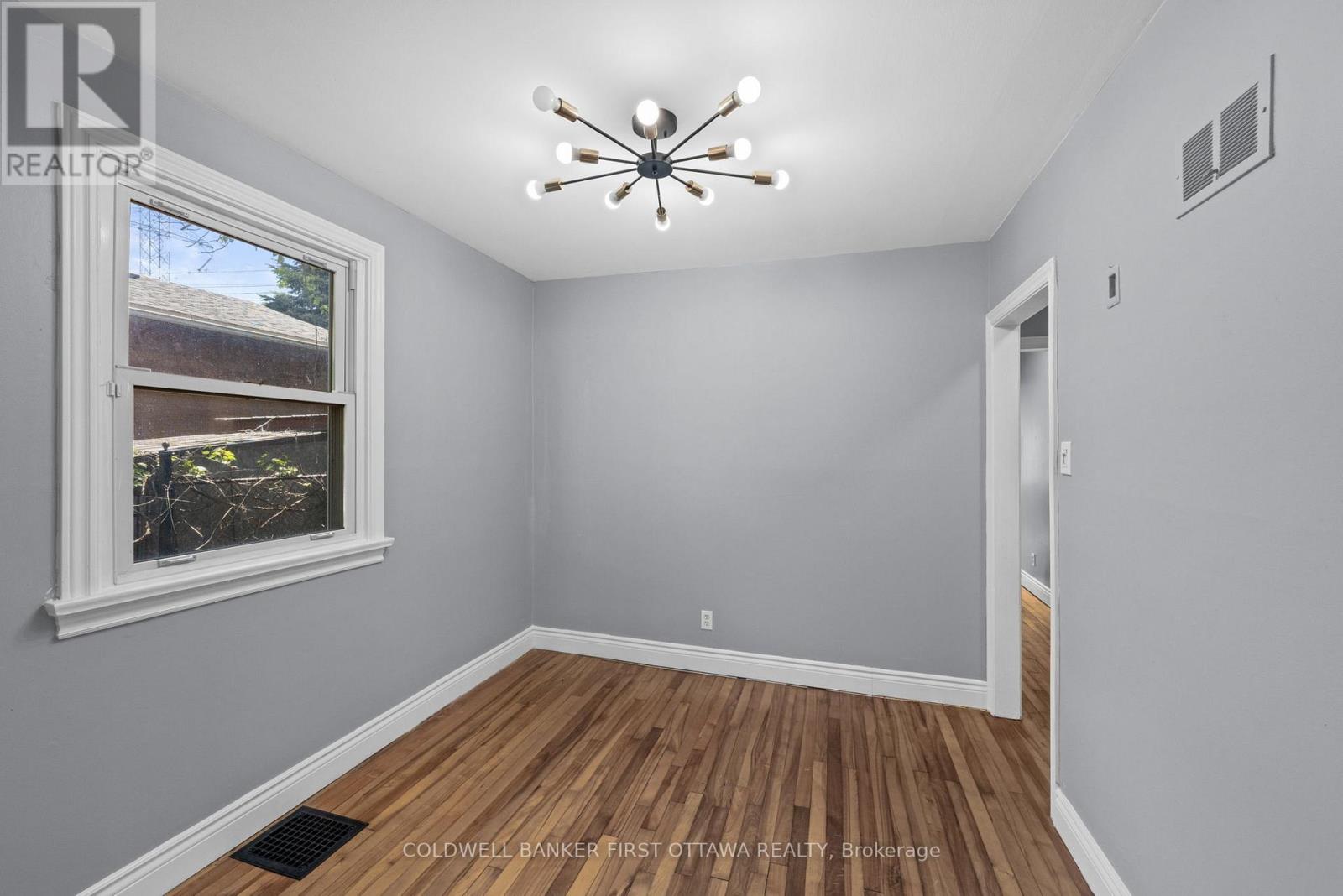 1246 KITCHENER AVENUE - 11
