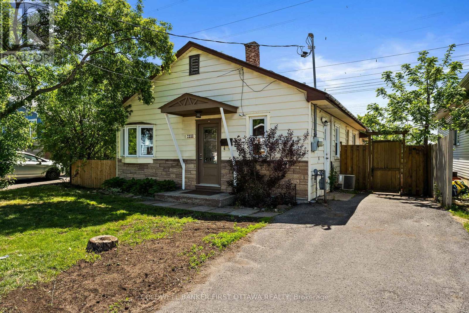 Located in the Ellwood neighbourhood off Bank St.