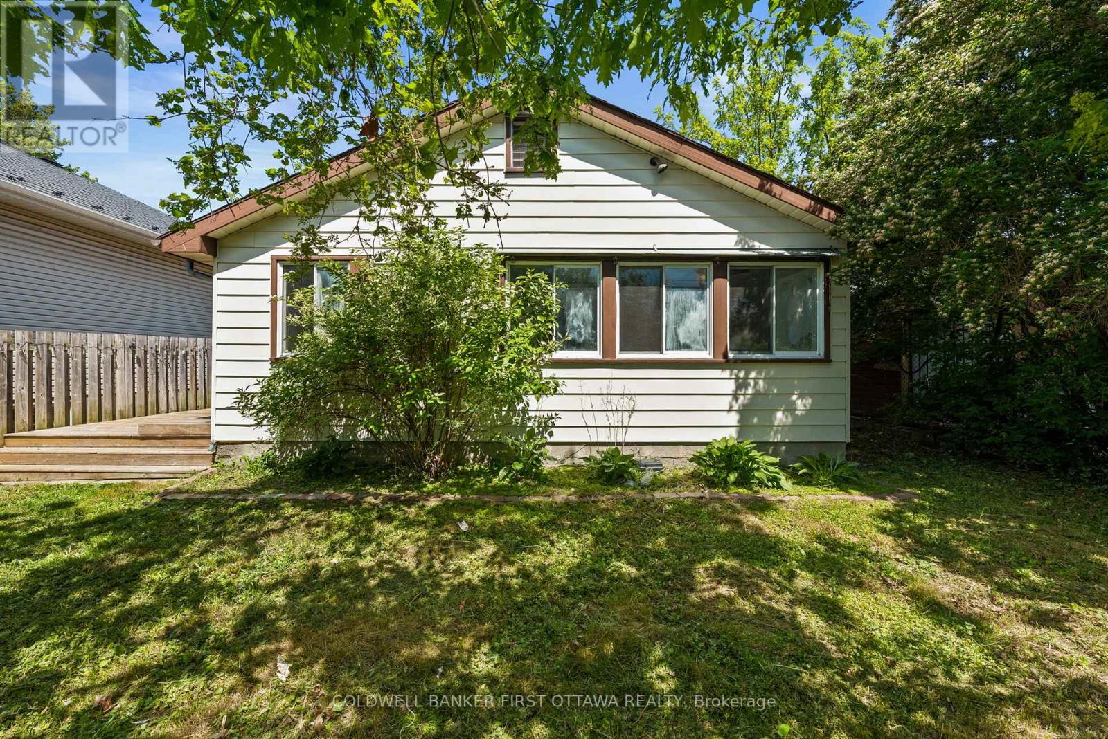 1246 KITCHENER AVENUE - 38
