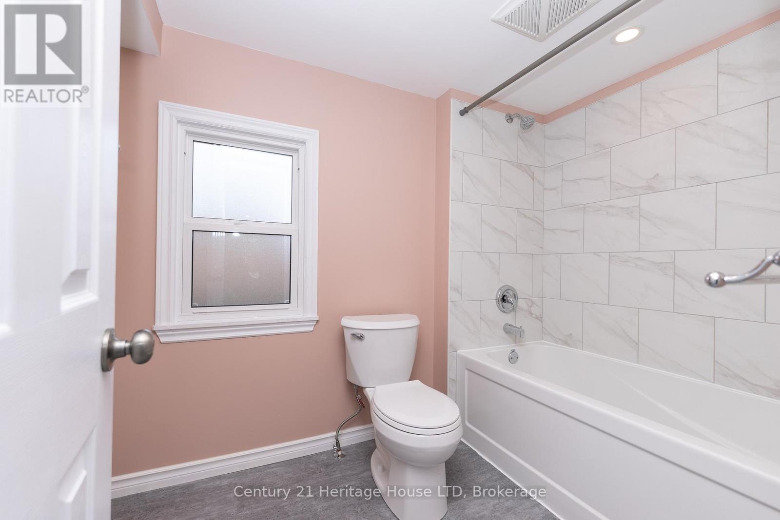 218 HENRIETTA STREET - 14
