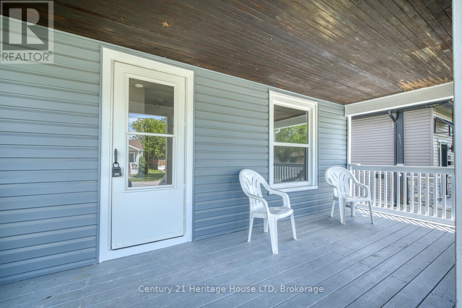 218 HENRIETTA STREET - 27