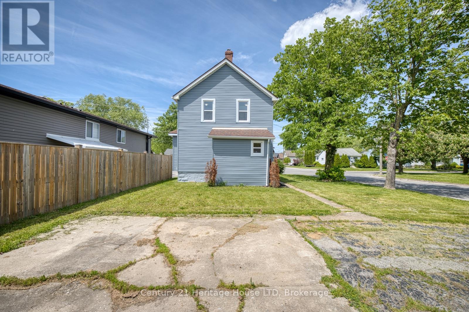 218 HENRIETTA STREET - 31