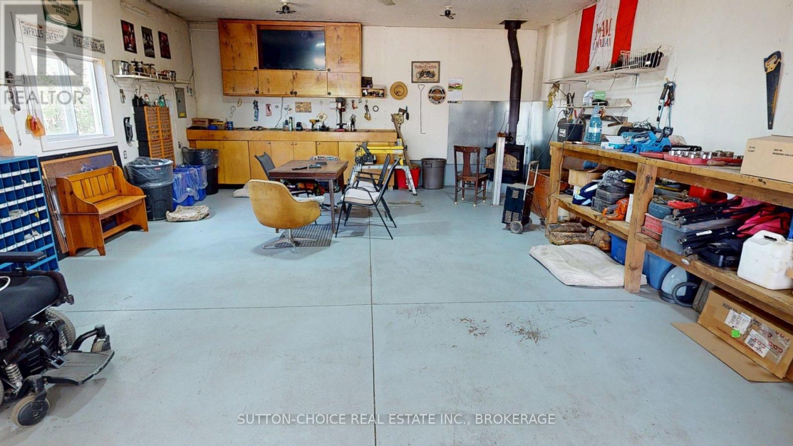 222 YONGE STREET - 10