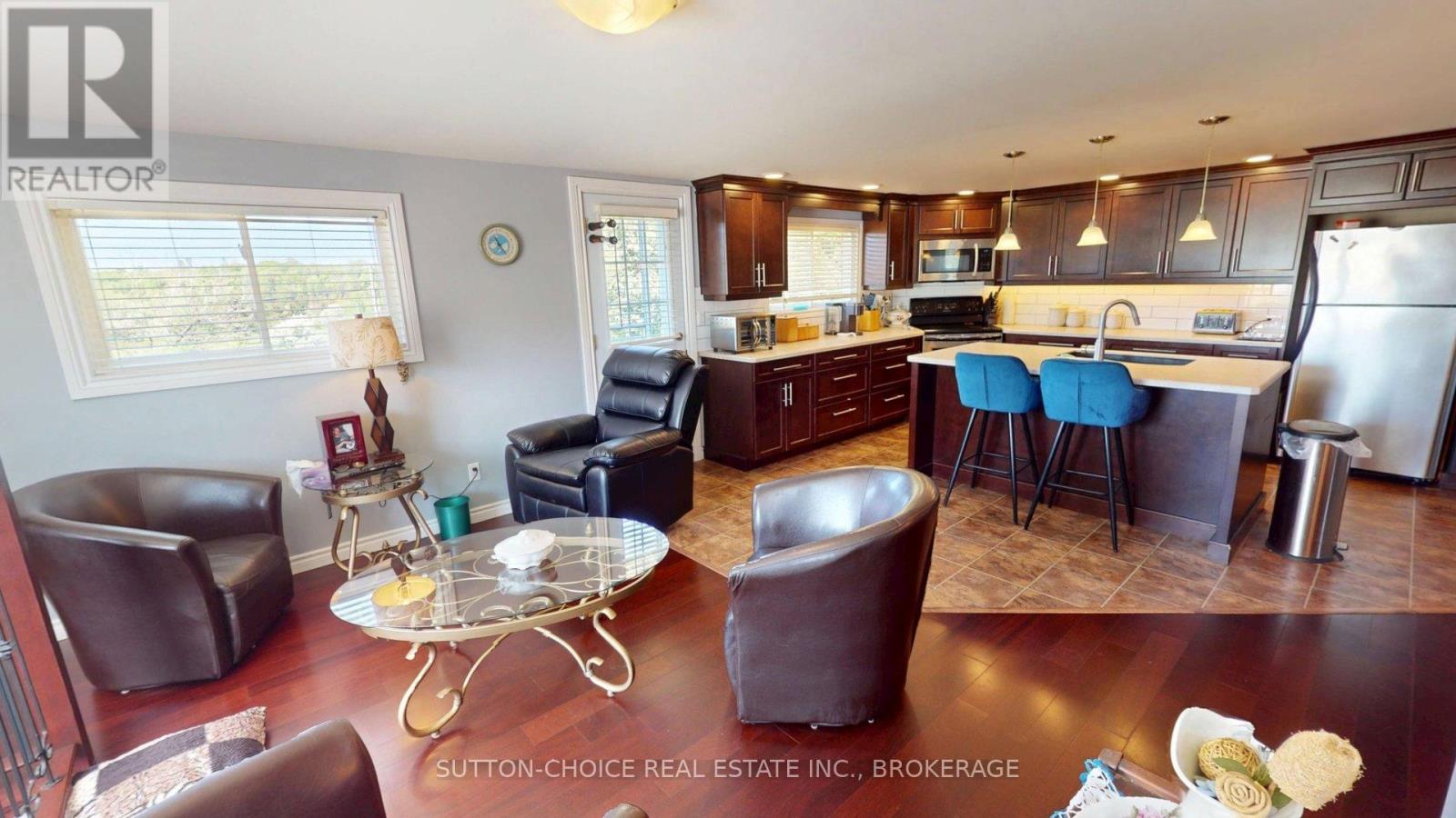 222 YONGE STREET - 15