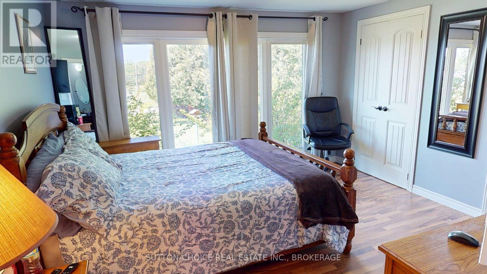 222 YONGE STREET - 21