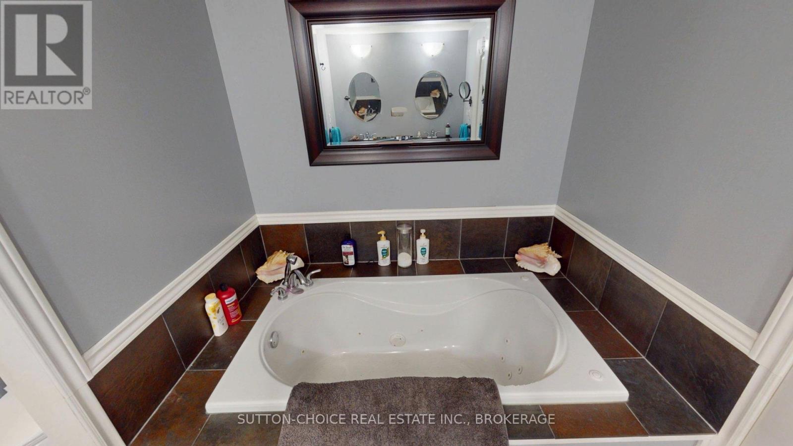 222 YONGE STREET - 25