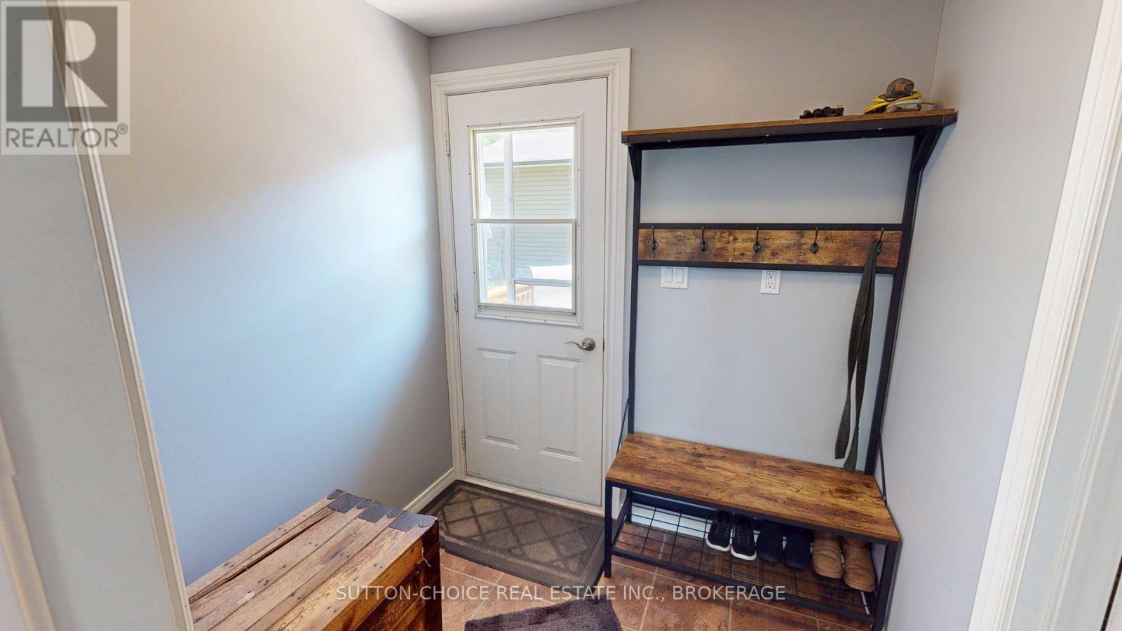 222 YONGE STREET - 27