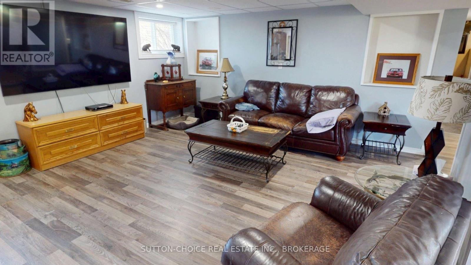 222 YONGE STREET - 35