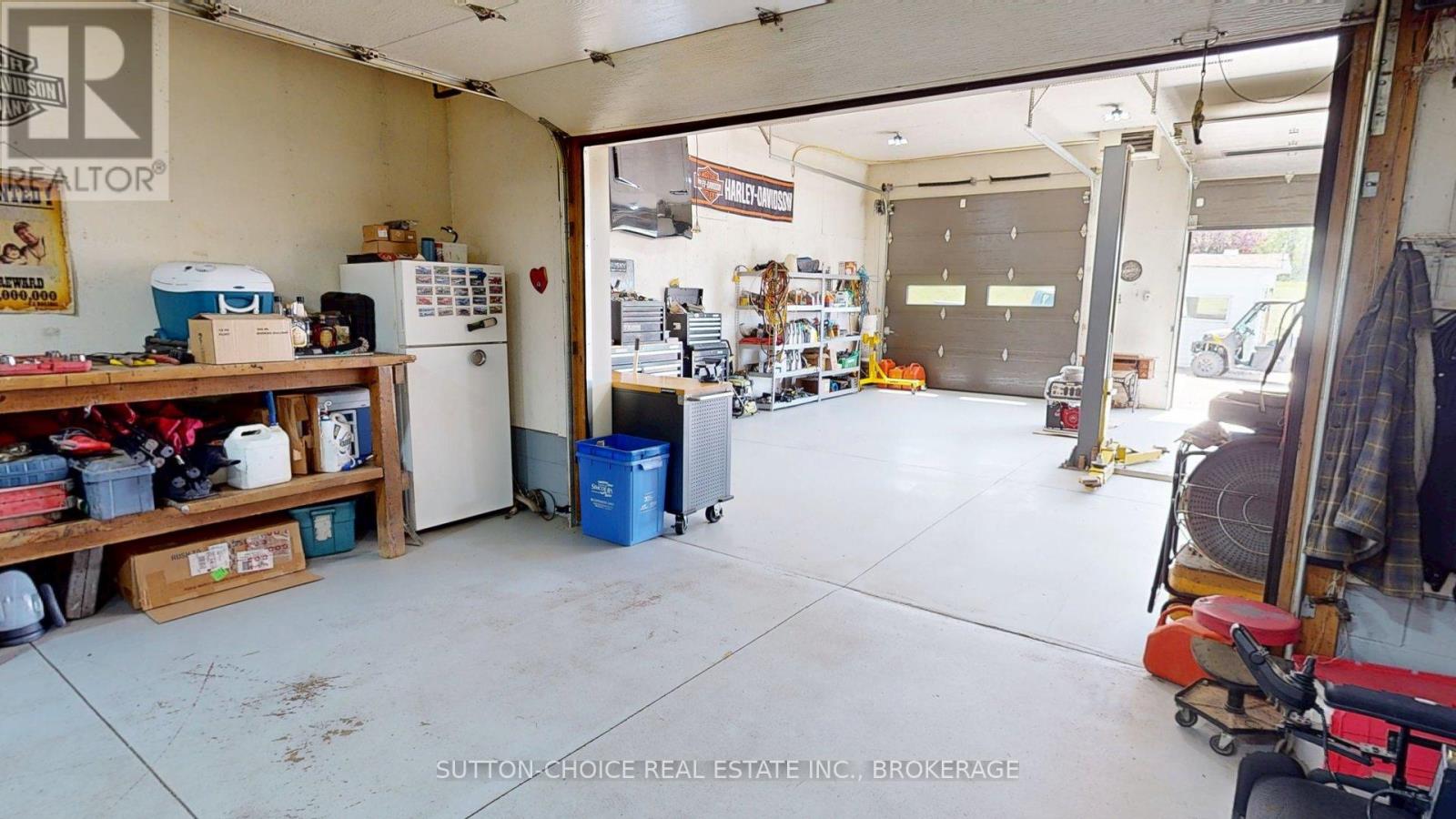 222 YONGE STREET - 8