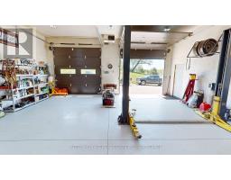 Games room - 222 Yonge Street, Bonfield, ON P0H1E0 Photo 11
