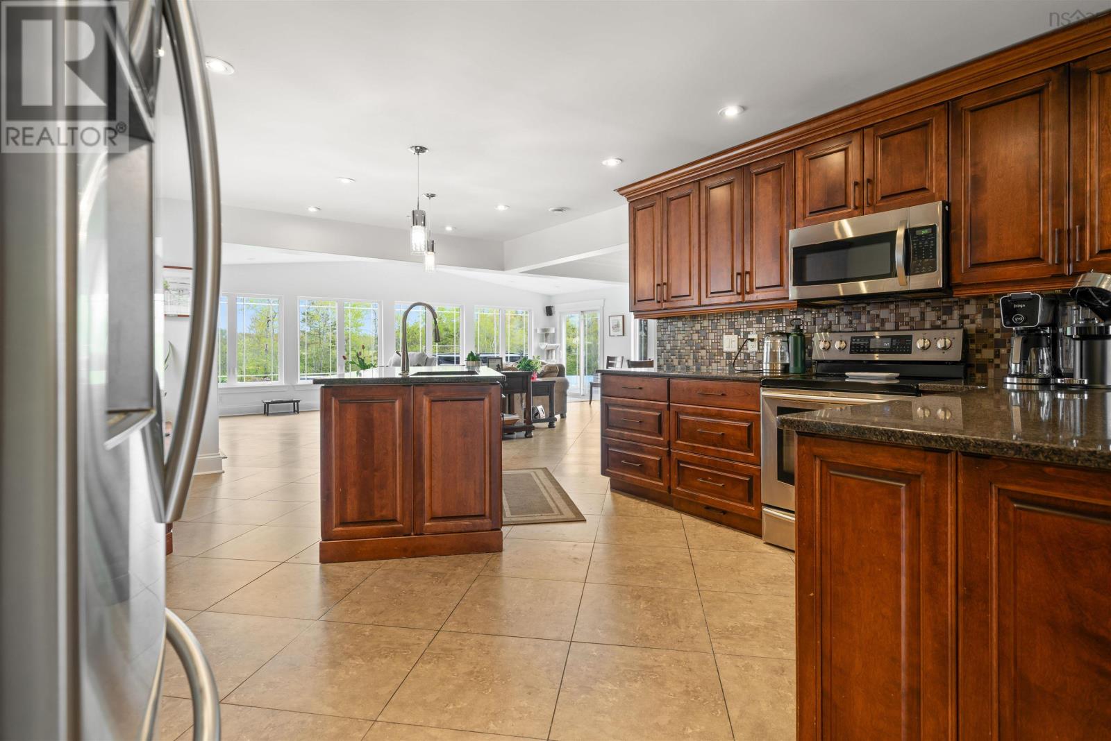 8805 Highway 14 - 8