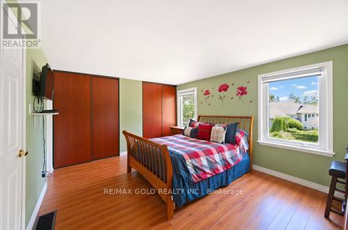 60 GONDOLA CRESCENT - 24