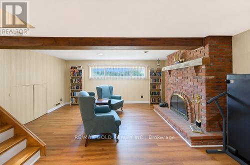 60 GONDOLA CRESCENT - 33