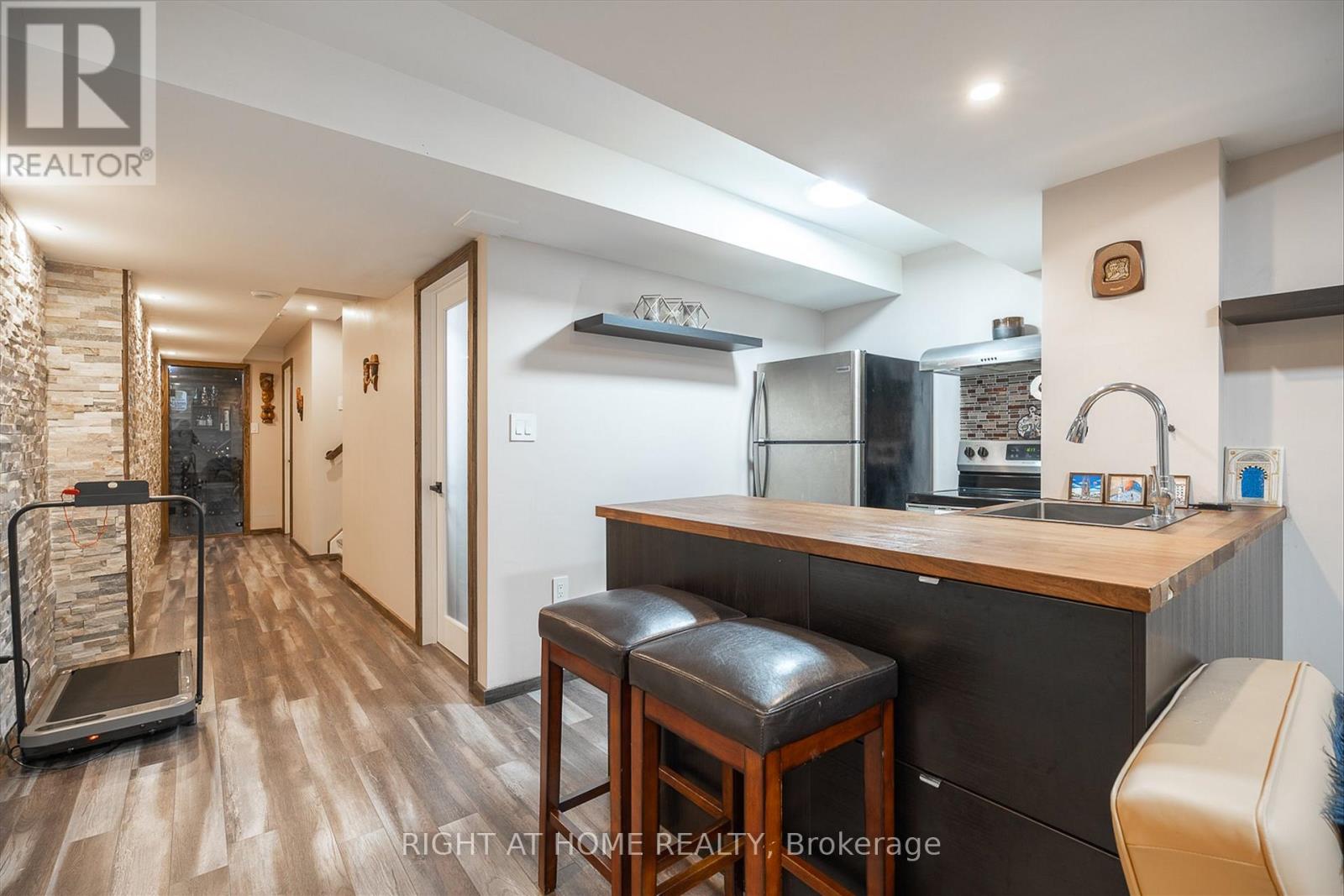 1192 RASPBERRY TERRACE - 35