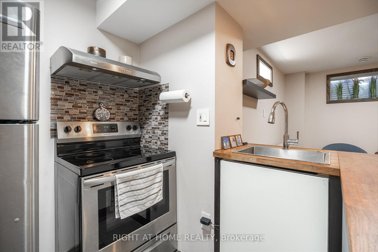 1192 RASPBERRY TERRACE - 36