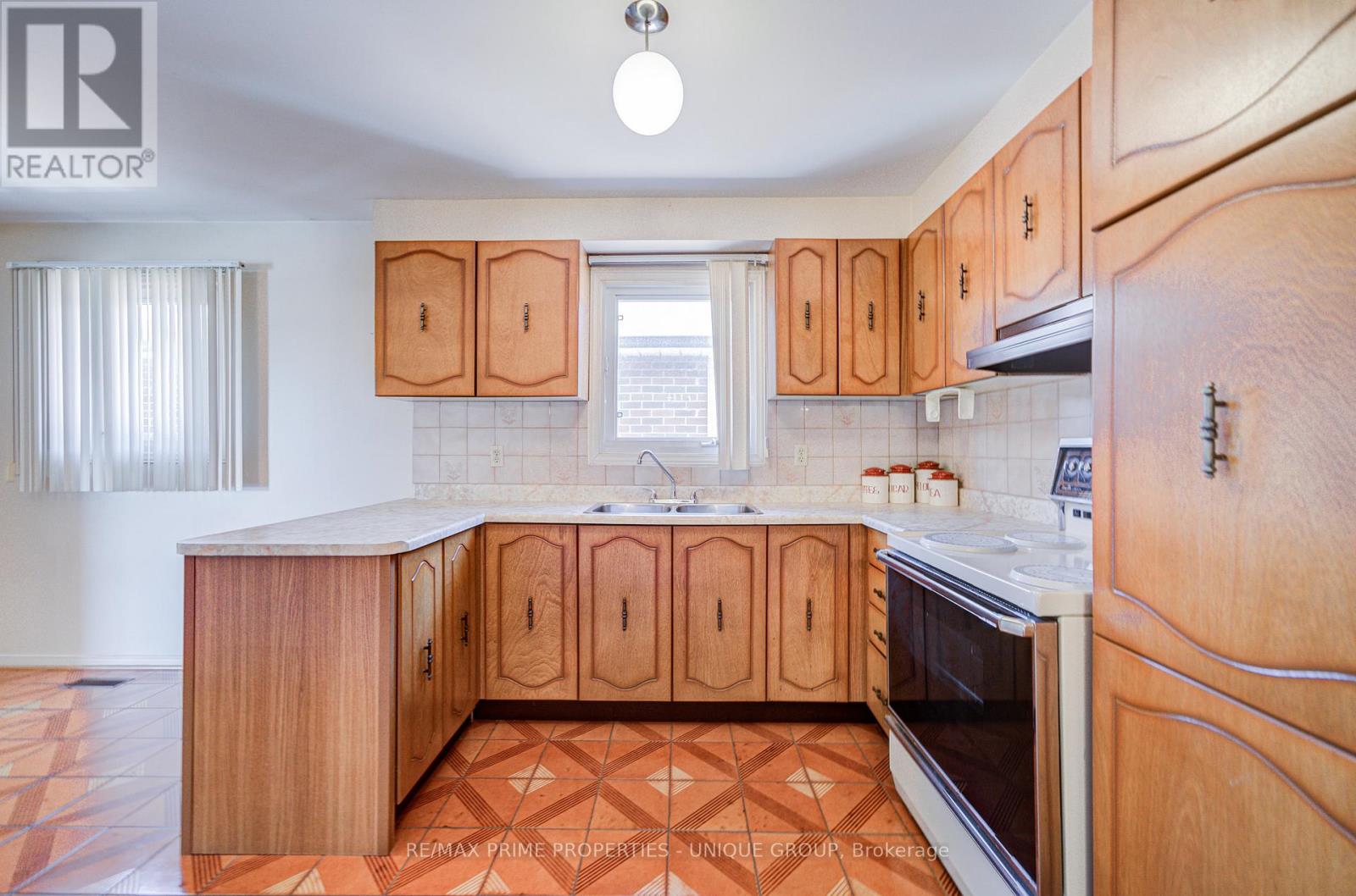9 CAPSTAN COURT - 21