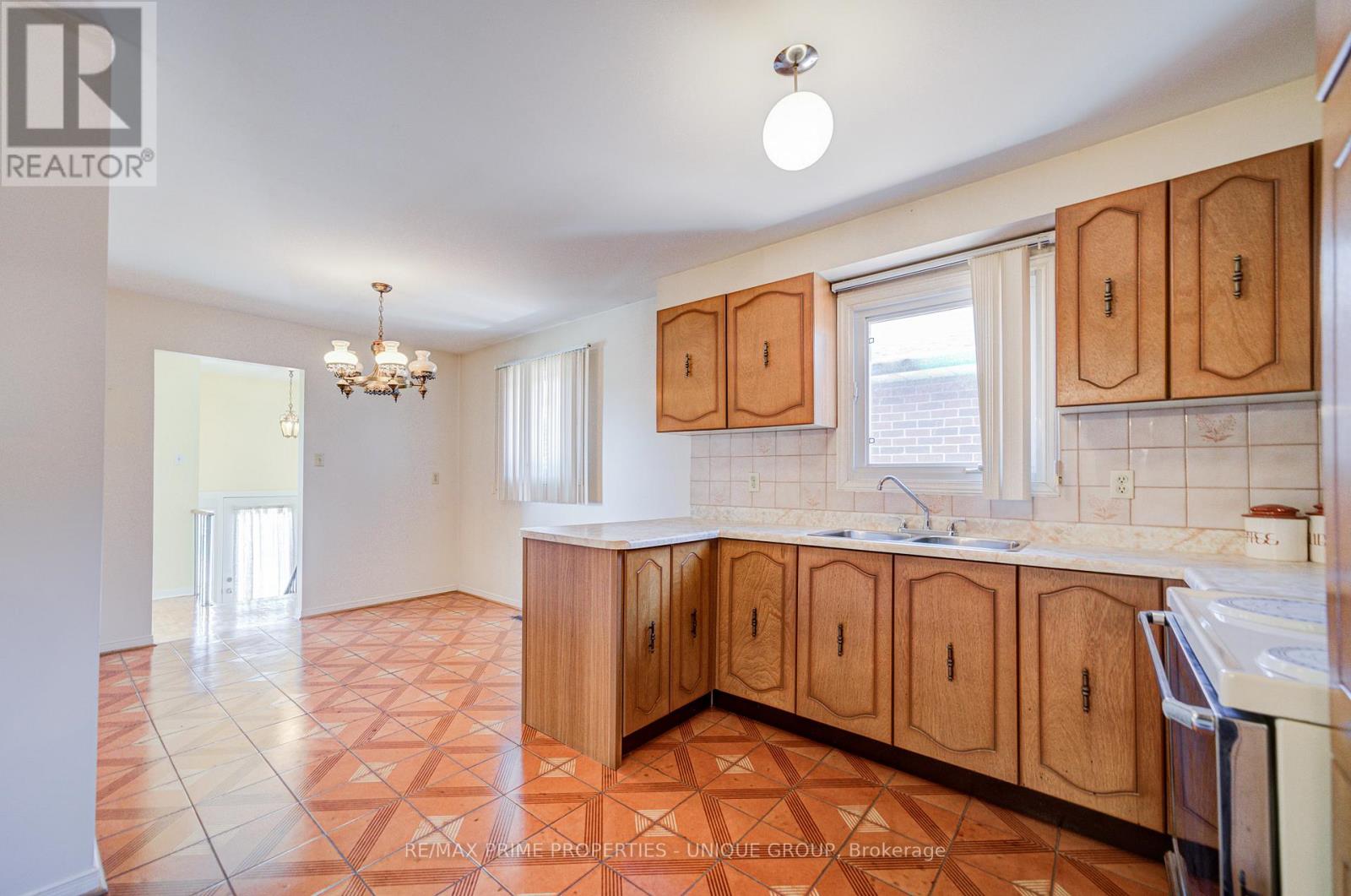 9 CAPSTAN COURT - 22
