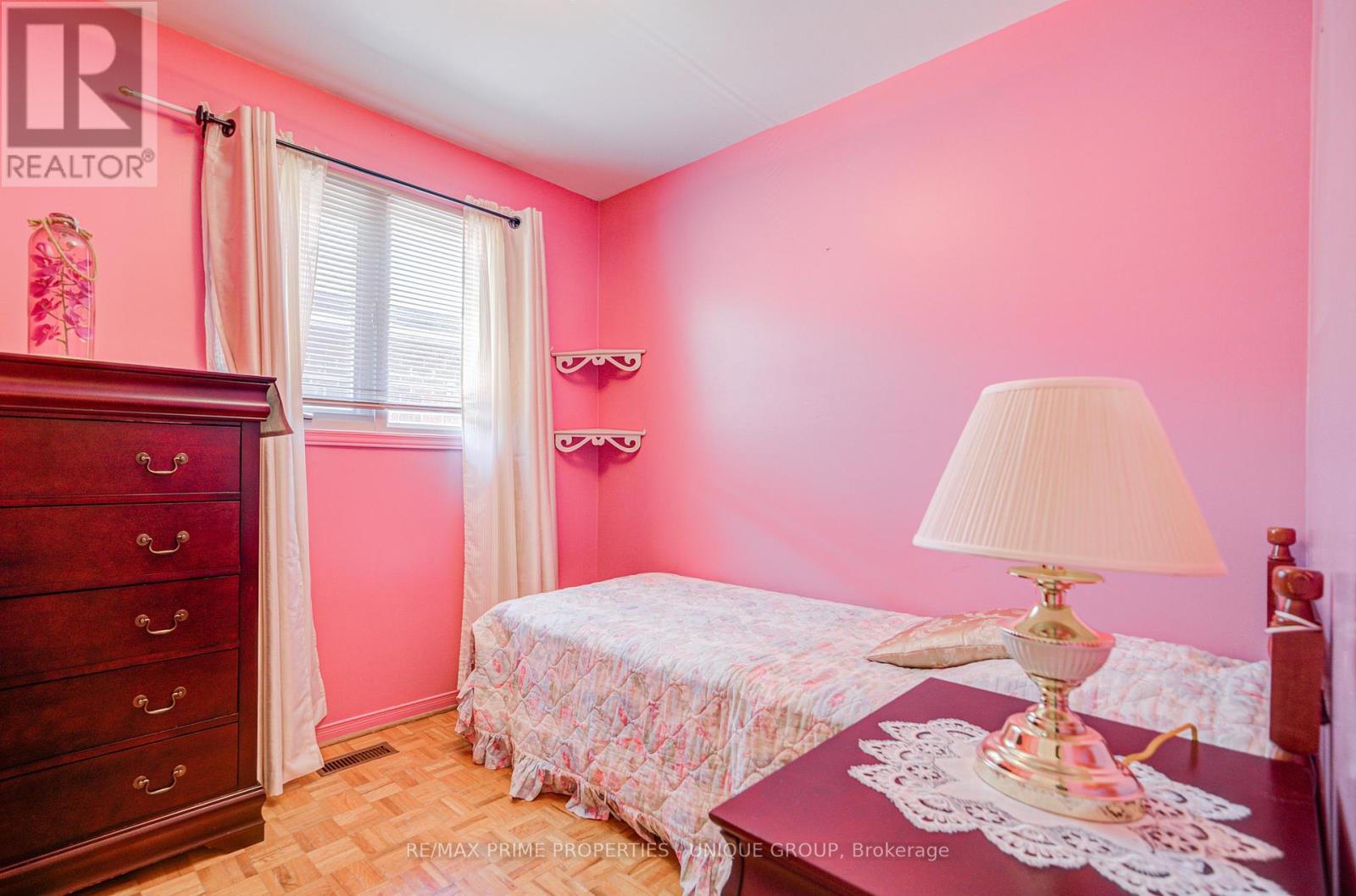 9 CAPSTAN COURT - 24