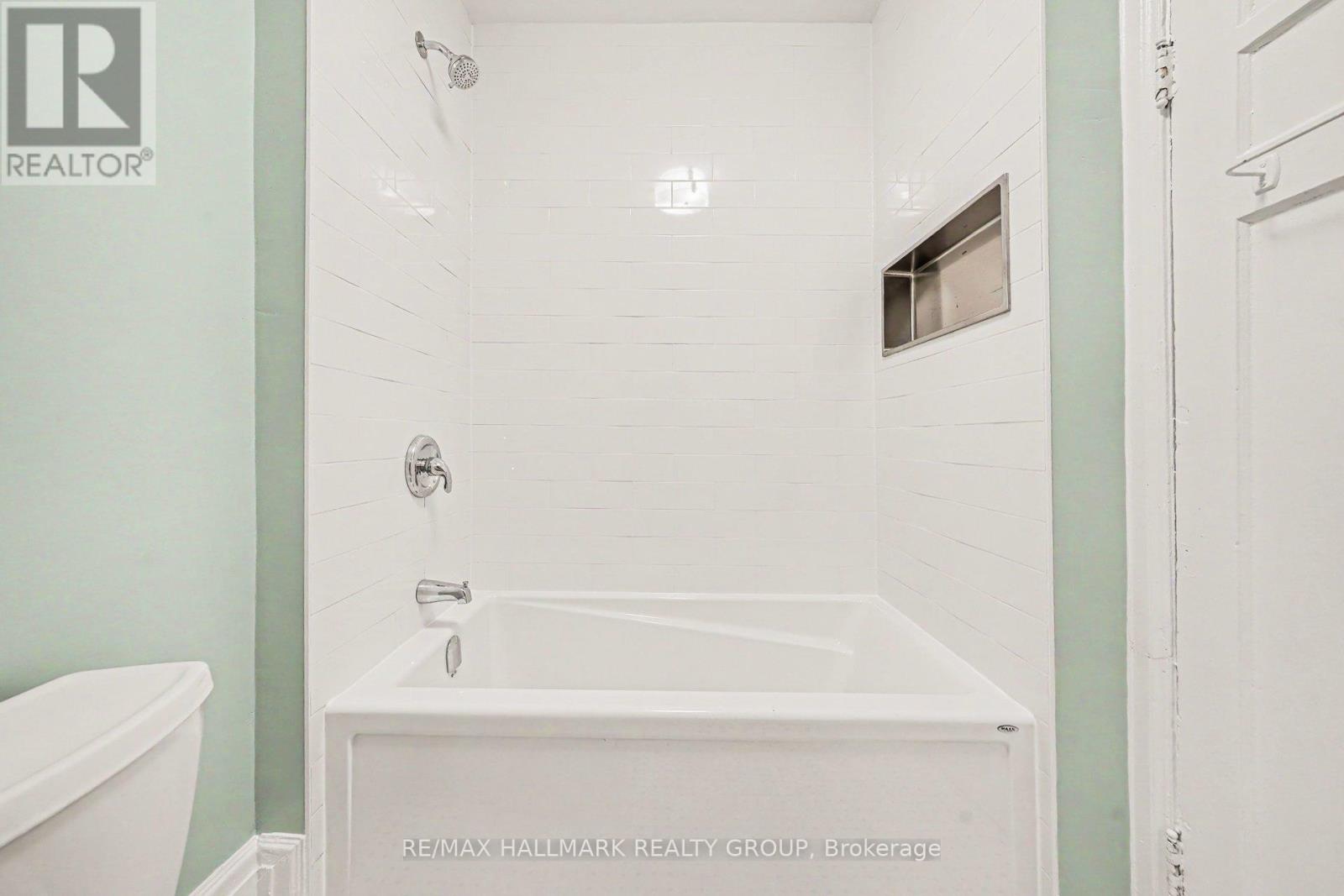 1 Bed, 1 Bath Multi-Family for Rent in Ottawa – 4 – 413 ELGIN STREET, Ottawa – MLS# X13235784 - Image 16