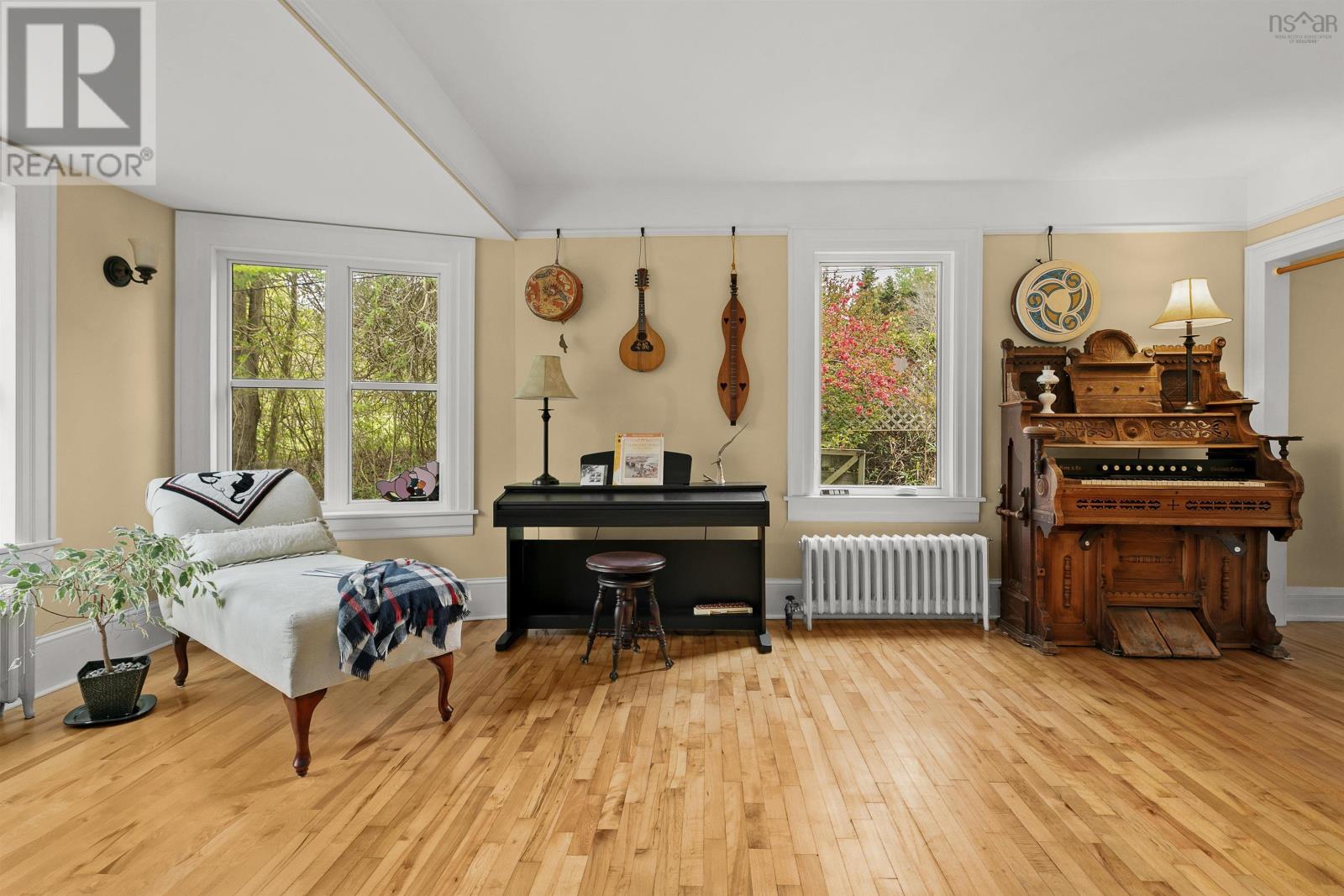 10317 St Margarets Bay Road - 9