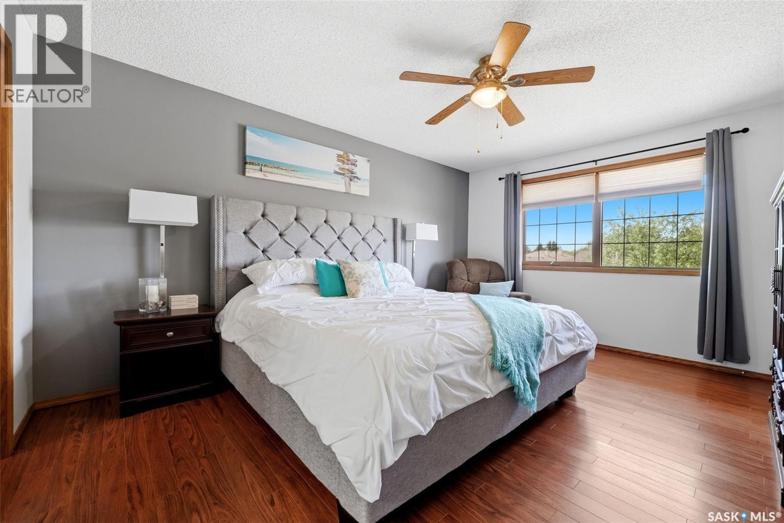 1358 Lapchuk CRESCENT N - 24