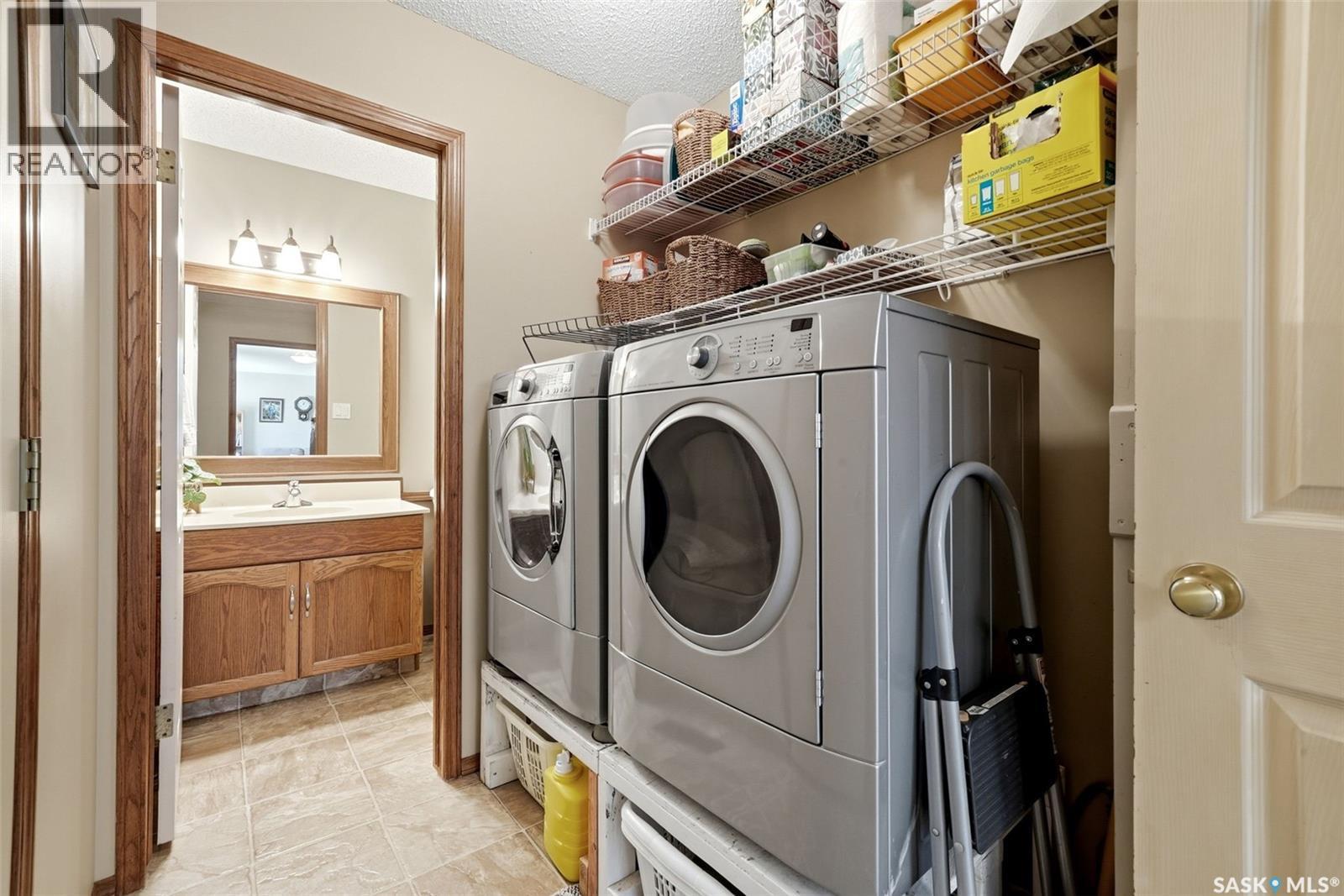 1358 Lapchuk CRESCENT N - 22