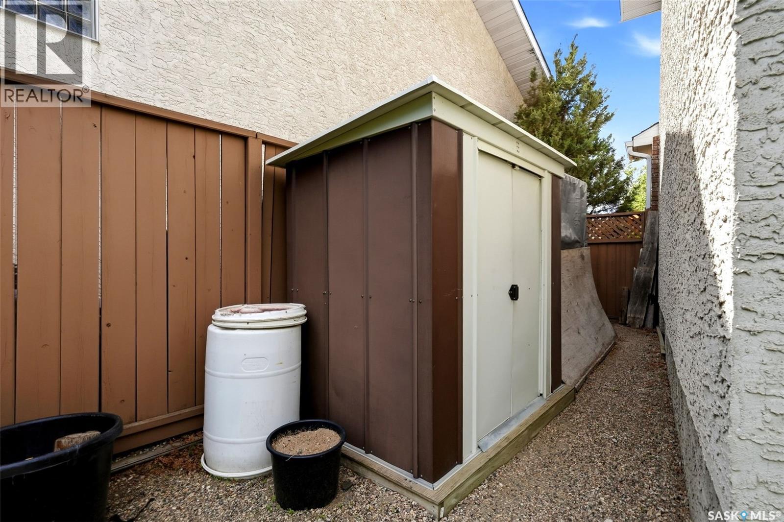 1358 Lapchuk CRESCENT N - 58
