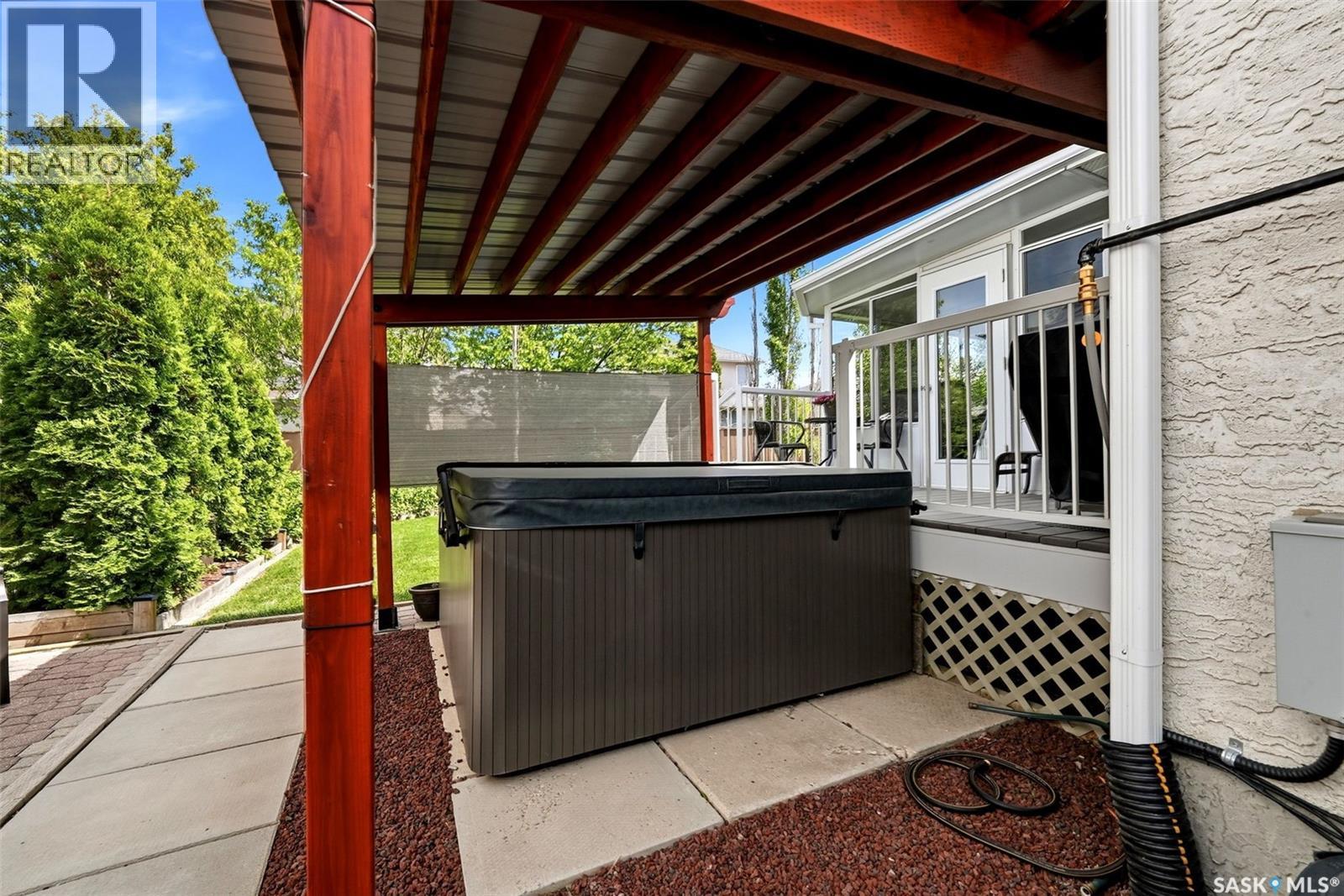 1358 Lapchuk CRESCENT N - 52