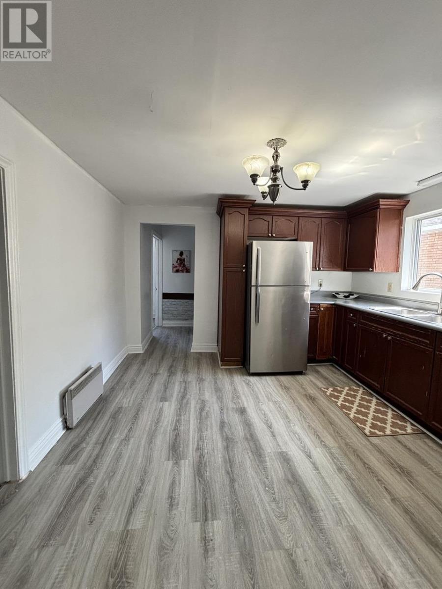 660 Lennox AVE - 12