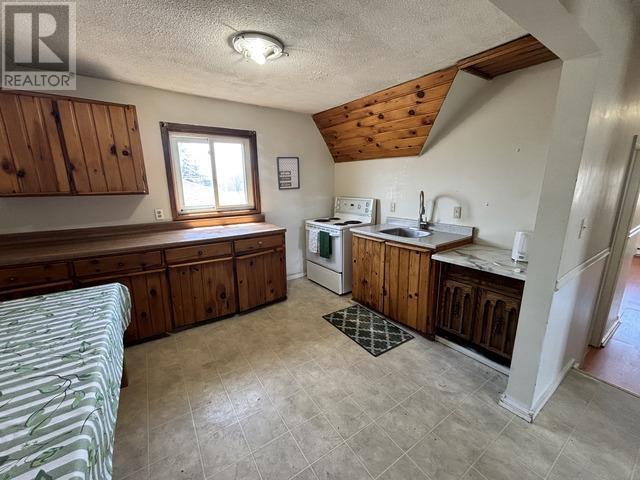 660 Lennox AVE - 31