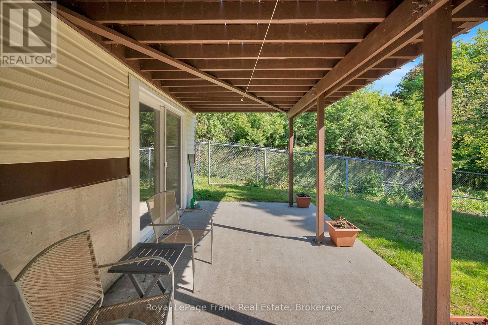576 ANNANDALE STREET - 11