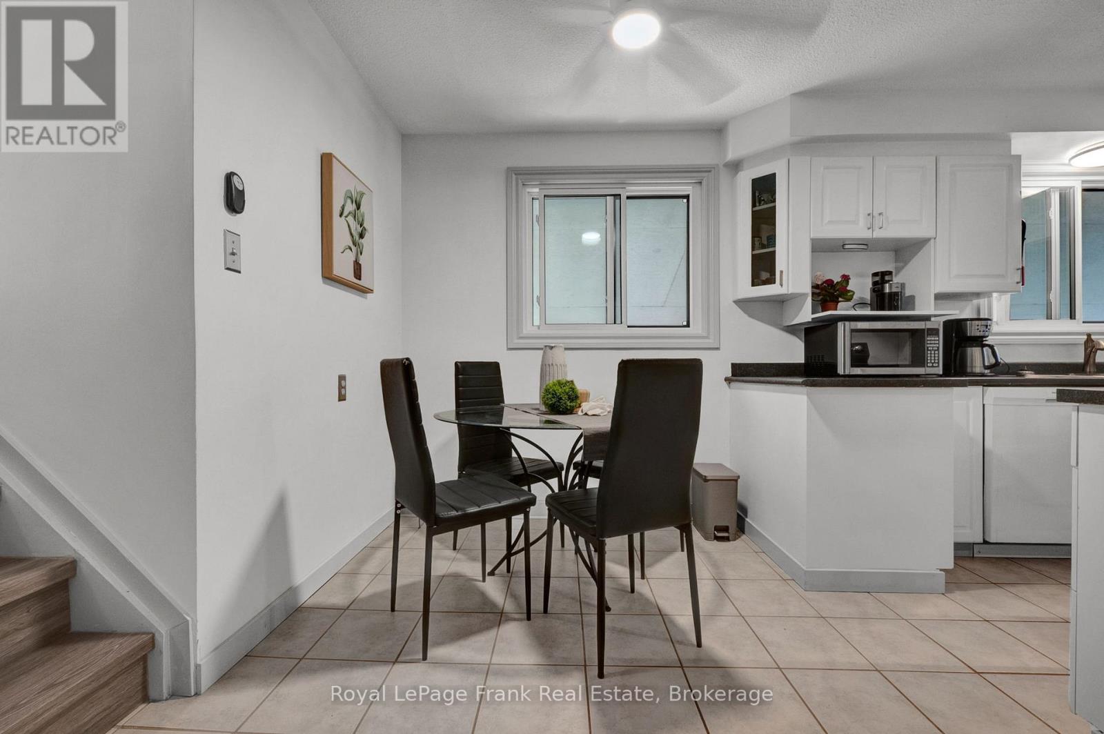 576 ANNANDALE STREET - 18