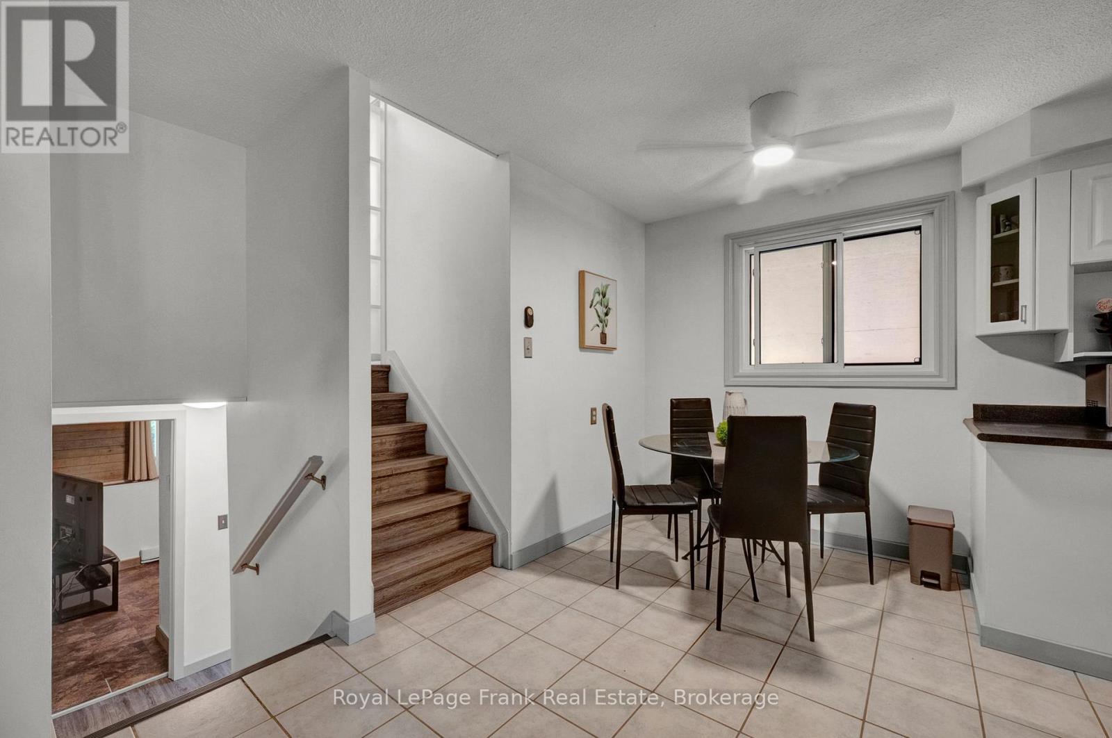 576 ANNANDALE STREET - 23